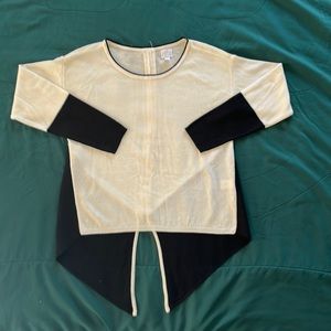 Soho New York & Company Shirt Tail  Zipper Back Sweater